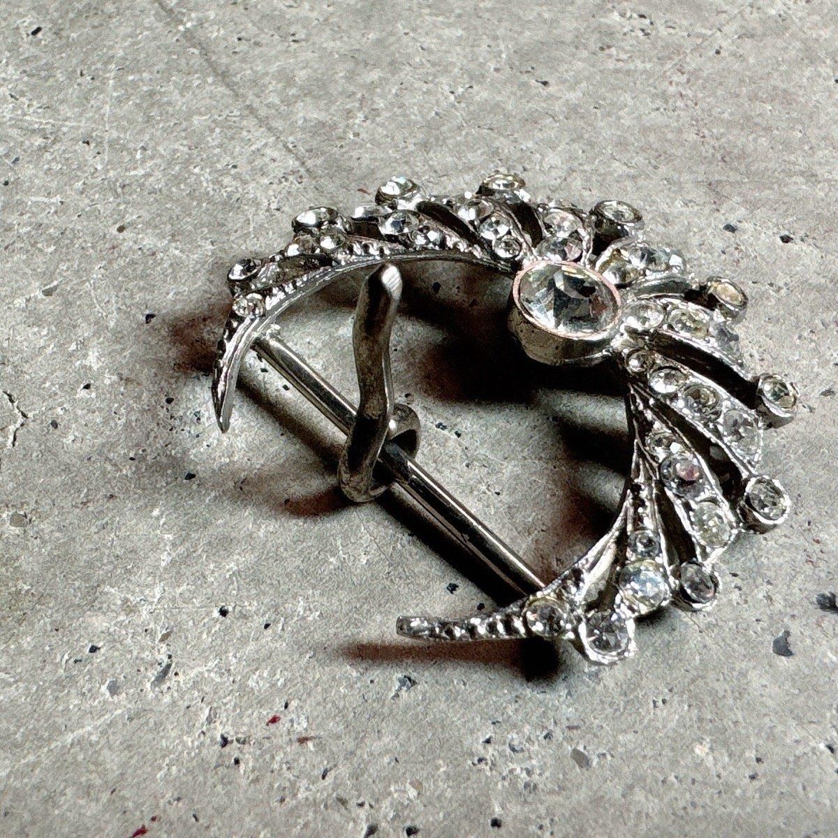 ꥸʥ٥ ߥ / 1950ǯ ե 饹  Хå French Glass Crescent Moon Buckle
