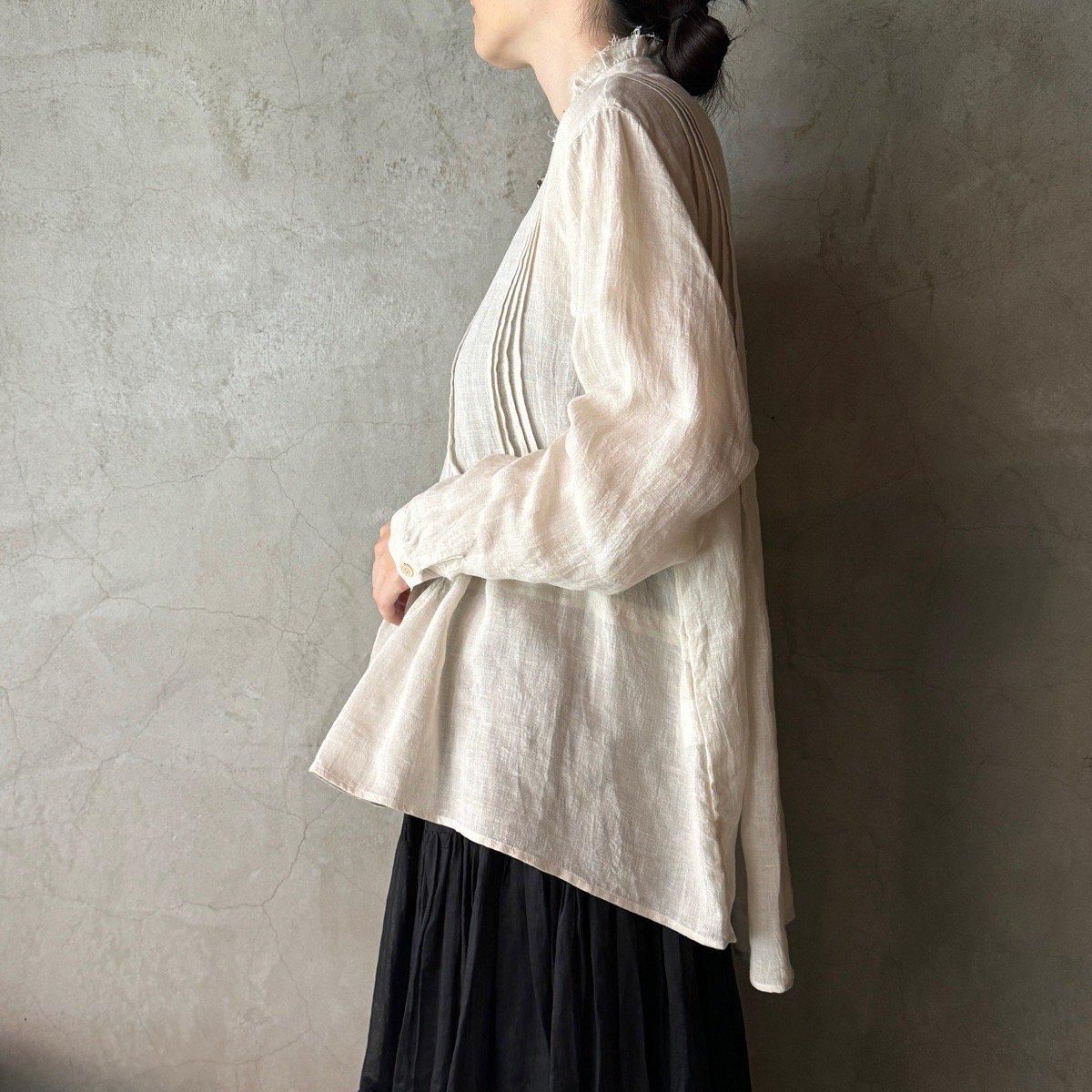 suzuki takayuki pin-tuck blouseʥ業 ԥ󥿥å֥饦Ivory