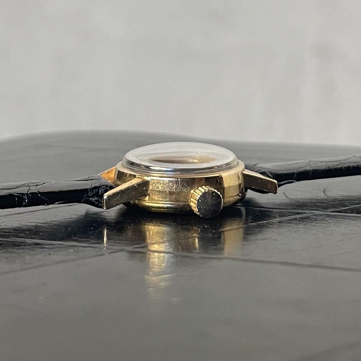 LONGINES(ロンジン)18KYG 金無垢 ラウンドケース 黒文字盤 LONGINES(ロンジン)18KYG 金無垢 ラウンドケース 黒文字盤