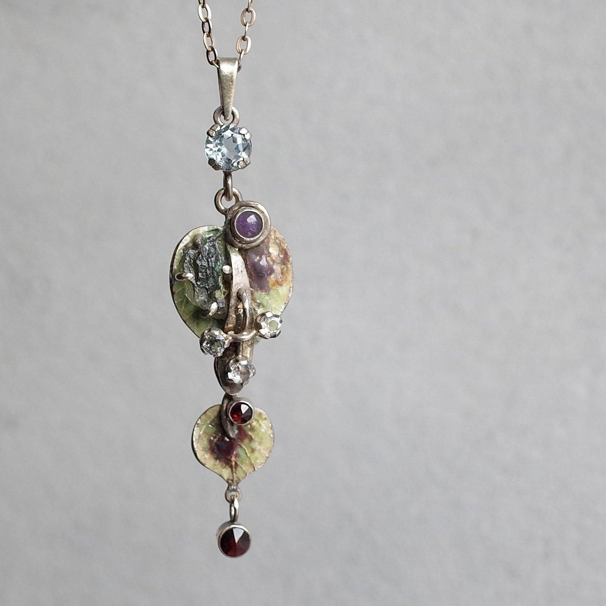 С ŷ ꡼ ڥȡVintage Silvergilt Natural Stones Leaf Pendant