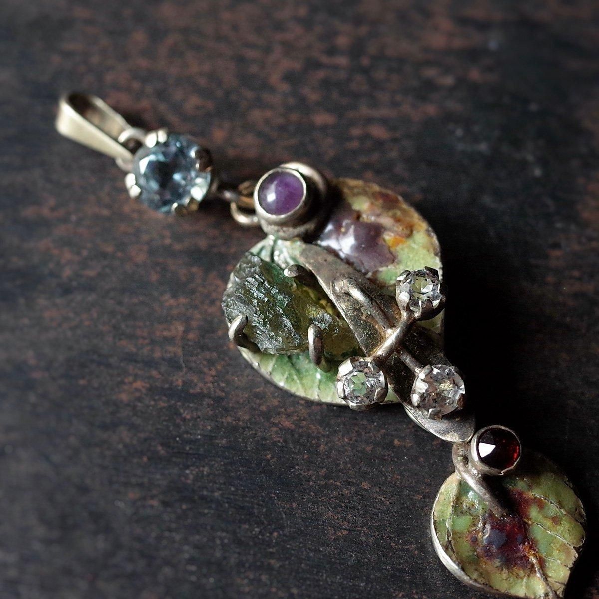 С ŷ ꡼ ڥȡVintage Silvergilt Natural Stones Leaf Pendant