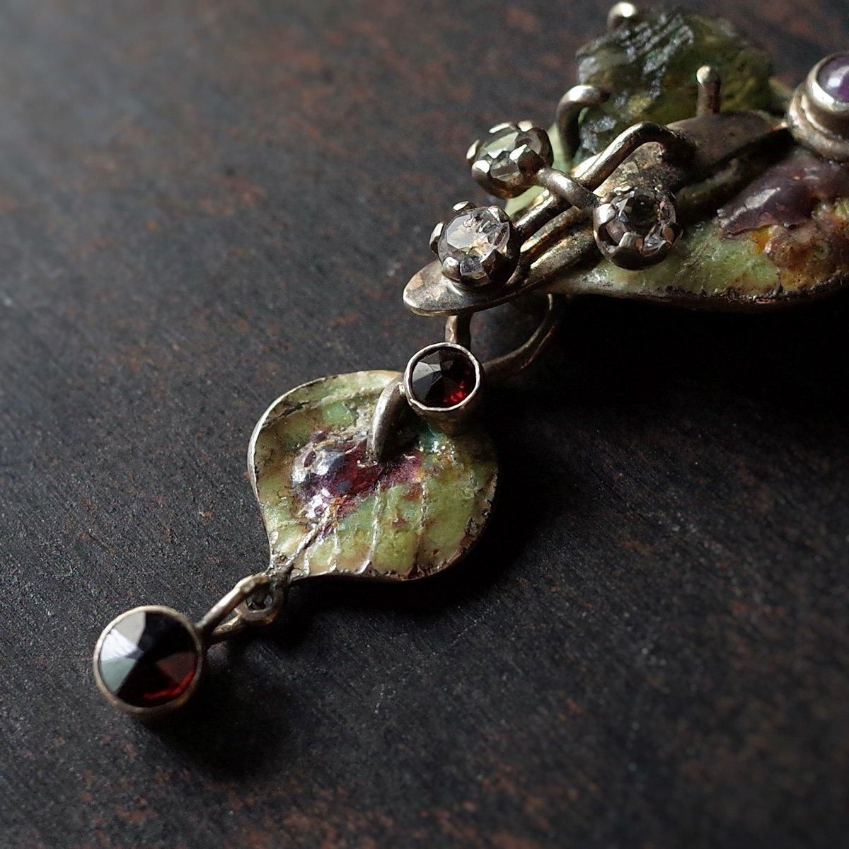 С ŷ ꡼ ڥȡVintage Silvergilt Natural Stones Leaf Pendant
