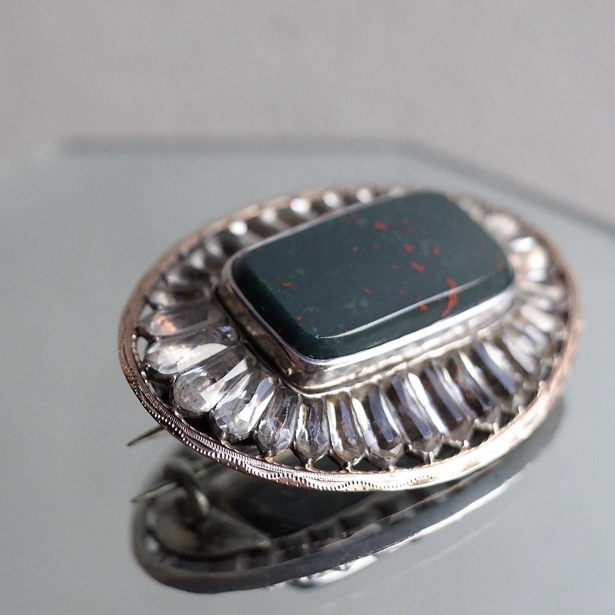 ֥åɥȡ ڡȥ饹 С ֥Georgian-Victorian Bloodstone Paste Glass Silver-gilt Brooch