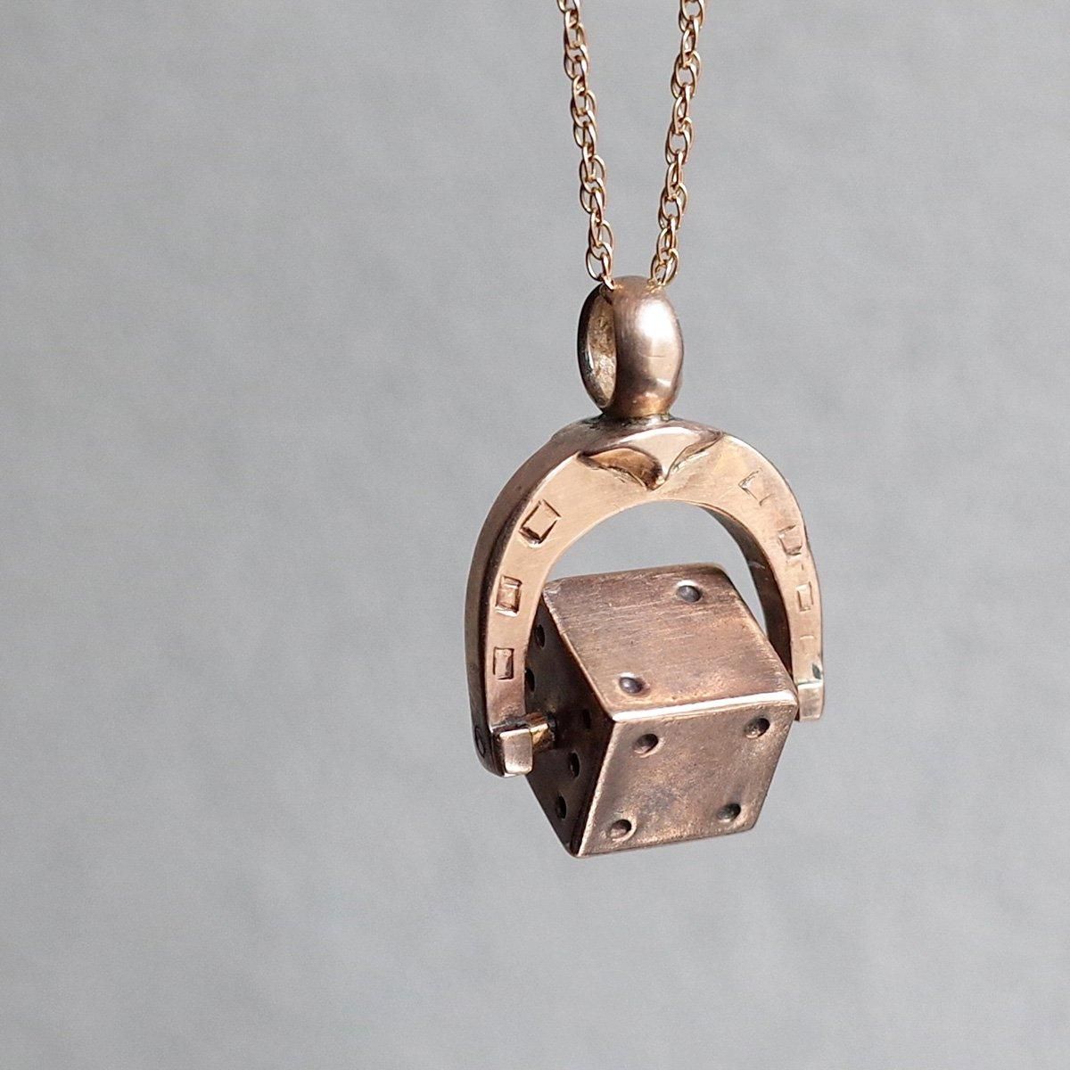 ヴィクトリアン 9金 ダイス ペンダントトップ（Victorian 9K