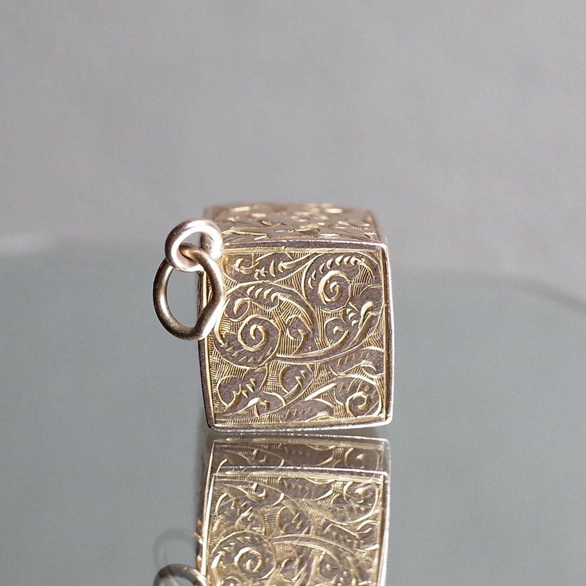 ȥꥢ 9 塼 ڥȥȥåסVictorian 9K Cube Pendant Top