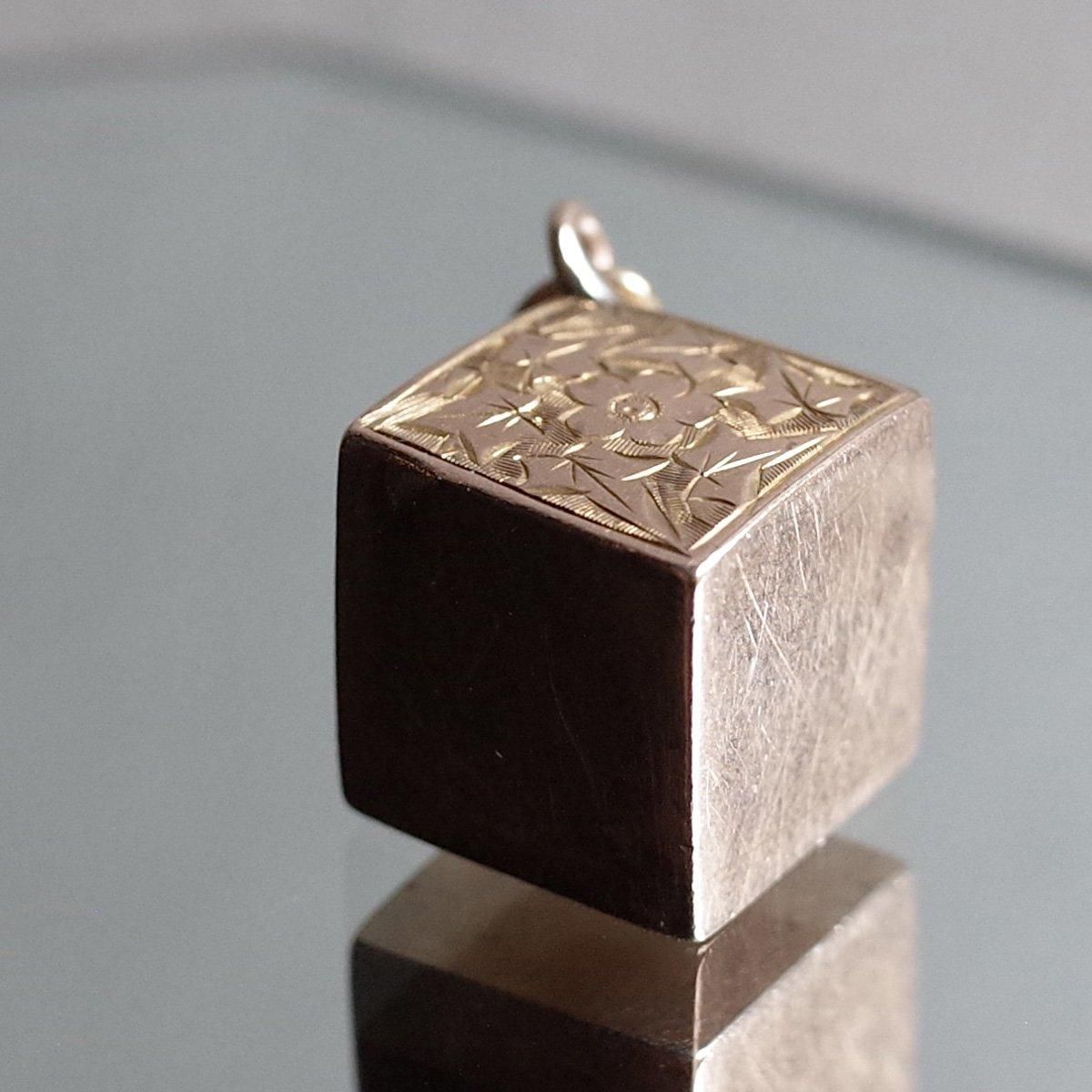 ȥꥢ 9 塼 ڥȥȥåסVictorian 9K Cube Pendant Top
