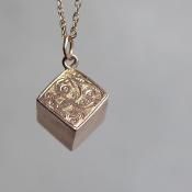 ȥꥢ 9 塼 ڥȥȥåסVictorian 9K Cube Pendant Top