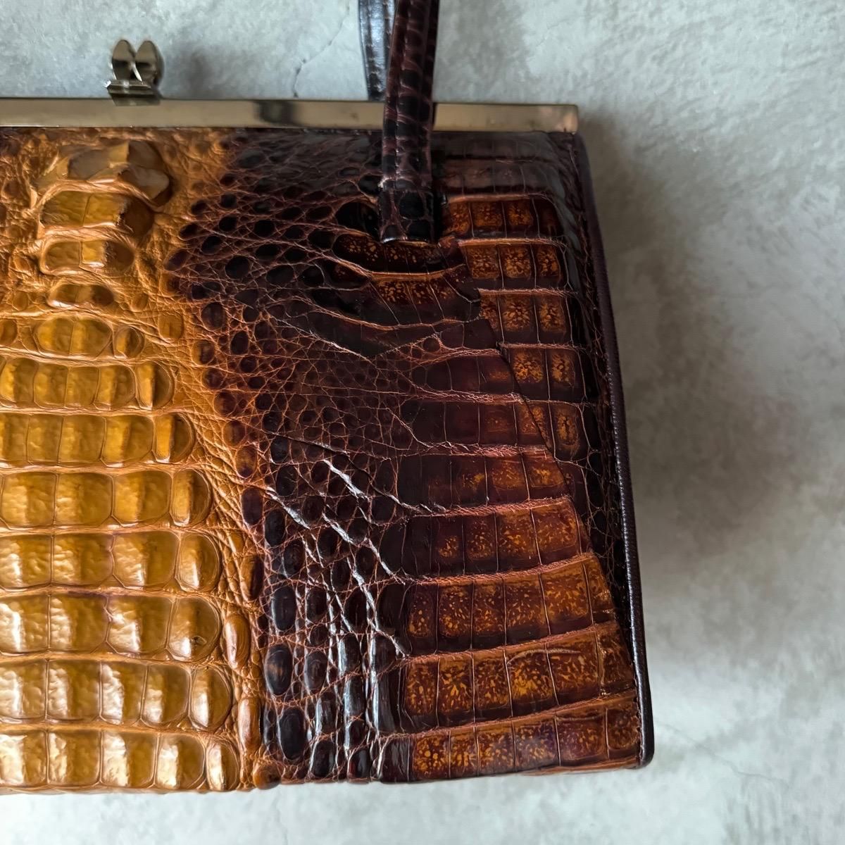 ヴィンテージ カイマン ハンドバッグ(Vintage Caiman Leather Bag)- JeJe PIANO ONLINE BOUTIQUE 神戸のアンティーク時計,ジュエリー,ファッション専門店 ヴィンテージ カイマン ハンドバッグ(Vintage Caiman Leather Bag)- JeJe PIANO ONLINE BOUTIQUE 神戸のアンティーク時計,ジュエリー,ファッション専門店