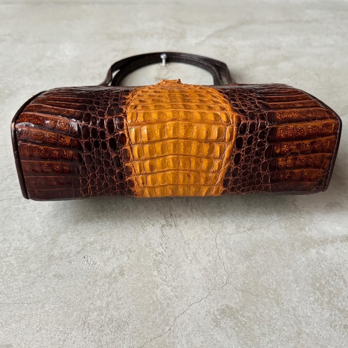 ヴィンテージ カイマン ハンドバッグ(Vintage Caiman Leather Bag)- JeJe PIANO ONLINE BOUTIQUE 神戸のアンティーク時計,ジュエリー,ファッション専門店 ヴィンテージ カイマン ハンドバッグ(Vintage Caiman Leather Bag)- JeJe PIANO ONLINE BOUTIQUE 神戸のアンティーク時計,ジュエリー,ファッション専門店