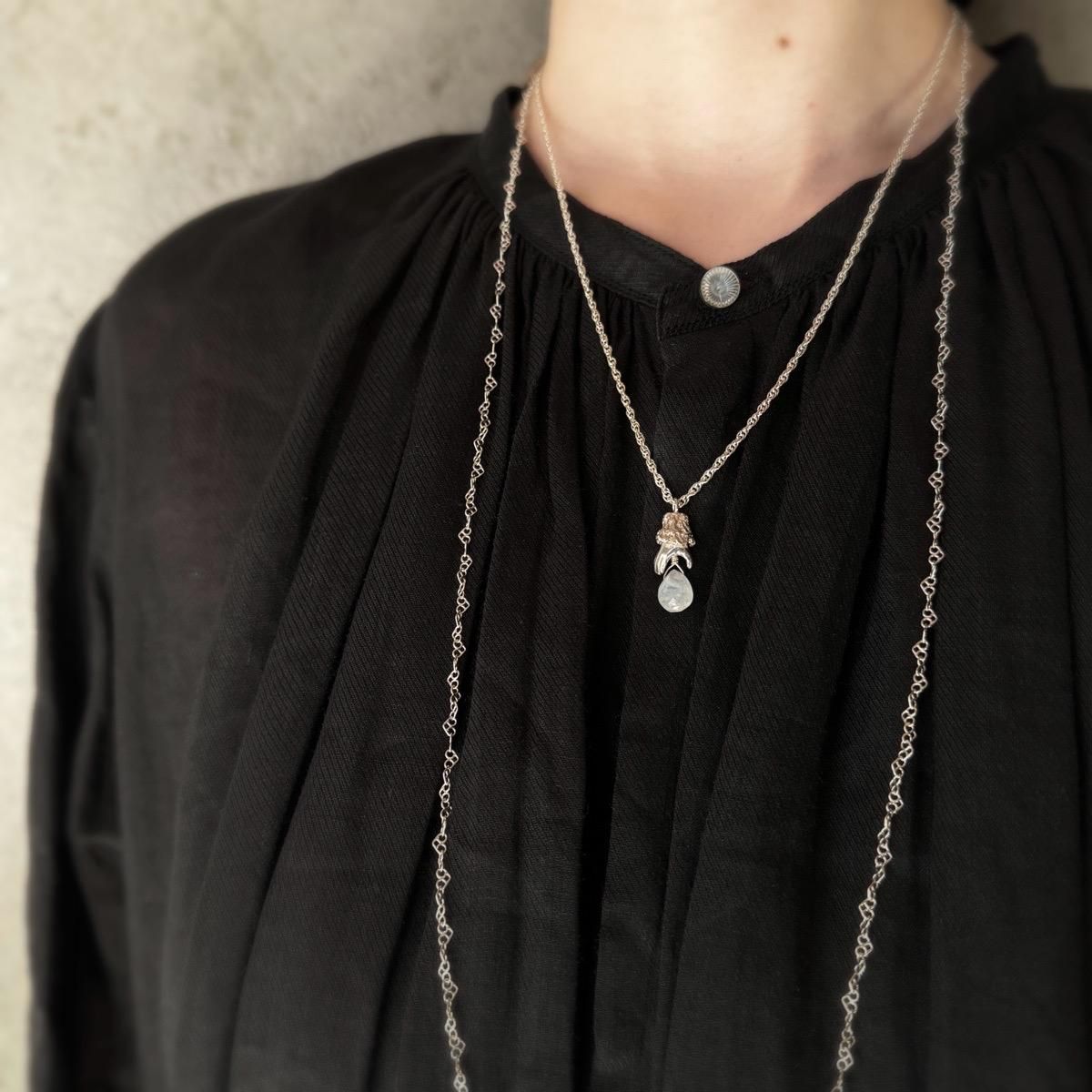 momocreatura Lady's Hand Necklace Silver Moon Stoneʥࡼ󥹥ȡĽμ ͥå쥹 㥤ˡС