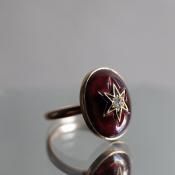 ȥꥢ 15 ܥ󥬡ͥå  󥰡Victorian 15K Cabochon Garnet Diamond Ring