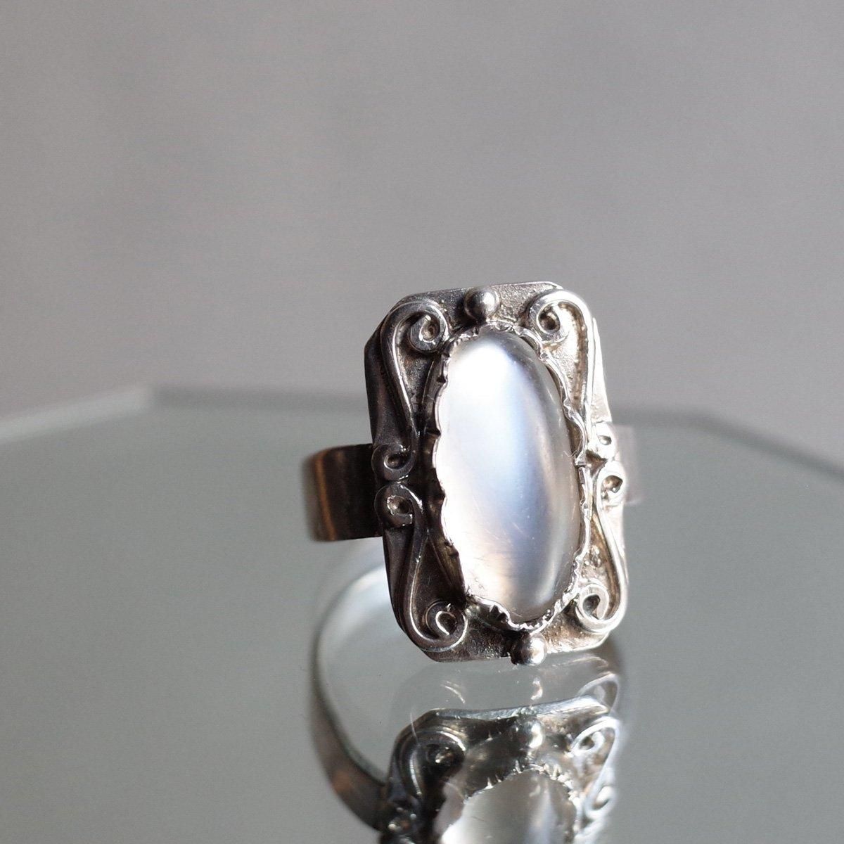 ġɡե ࡼ󥹥ȡ С ե졼 󥰡Arts & Crafts Moon Stone Silver Frame Ring