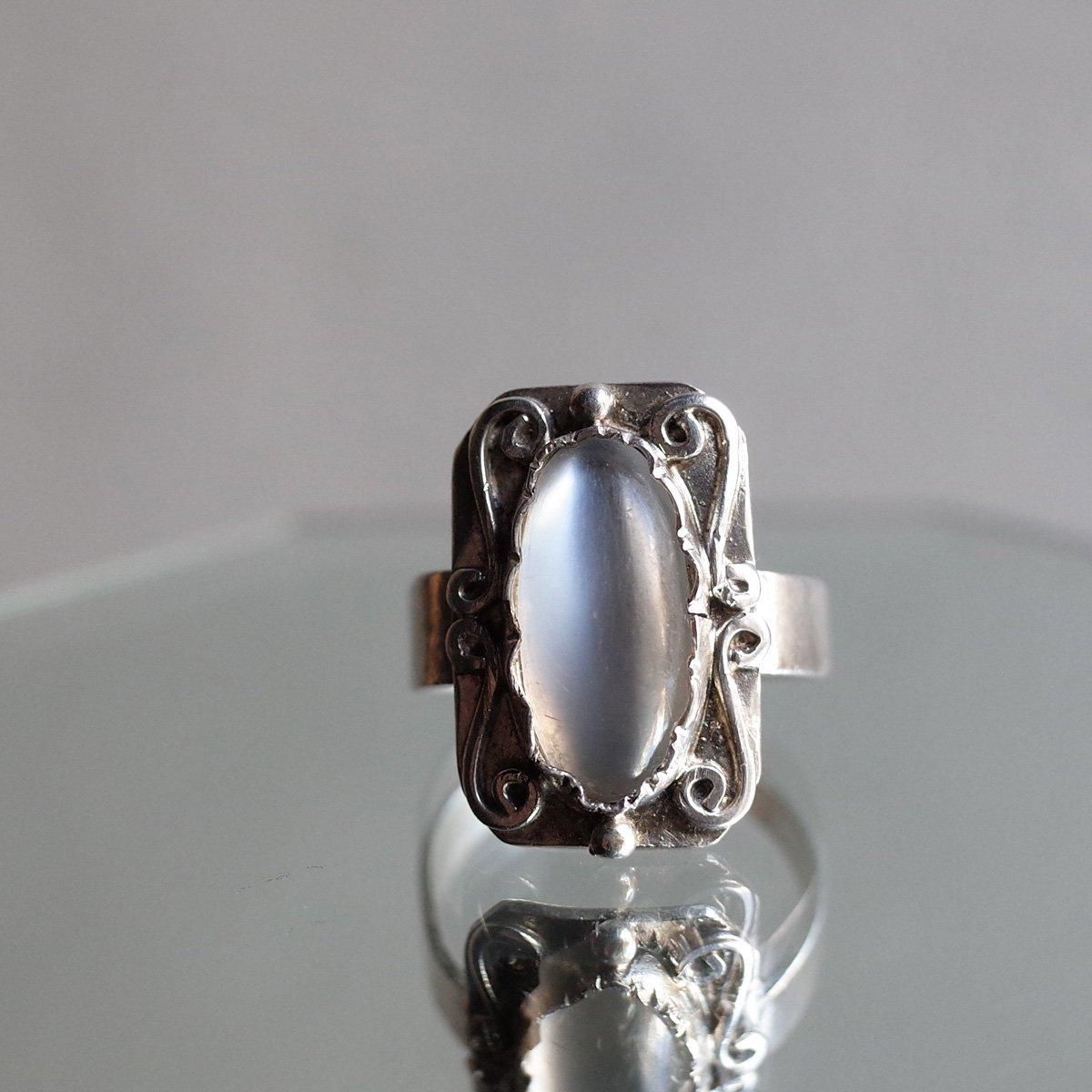 ġɡե ࡼ󥹥ȡ С ե졼 󥰡Arts & Crafts Moon Stone Silver Frame Ring