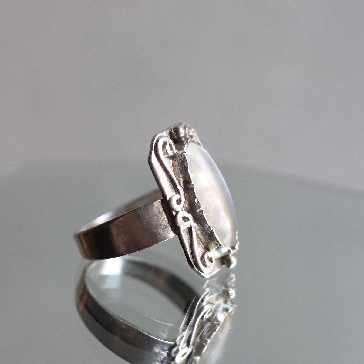 ġɡե ࡼ󥹥ȡ С ե졼 󥰡Arts & Crafts Moon Stone Silver Frame Ring