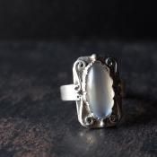 ġɡե ࡼ󥹥ȡ С ե졼 󥰡Arts & Crafts Moon Stone Silver Frame Ring