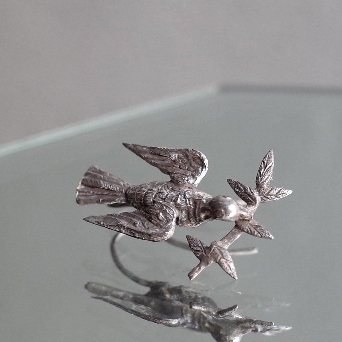 ȥꥢ С ȷ ԥVictorian Silver Dove Earrings