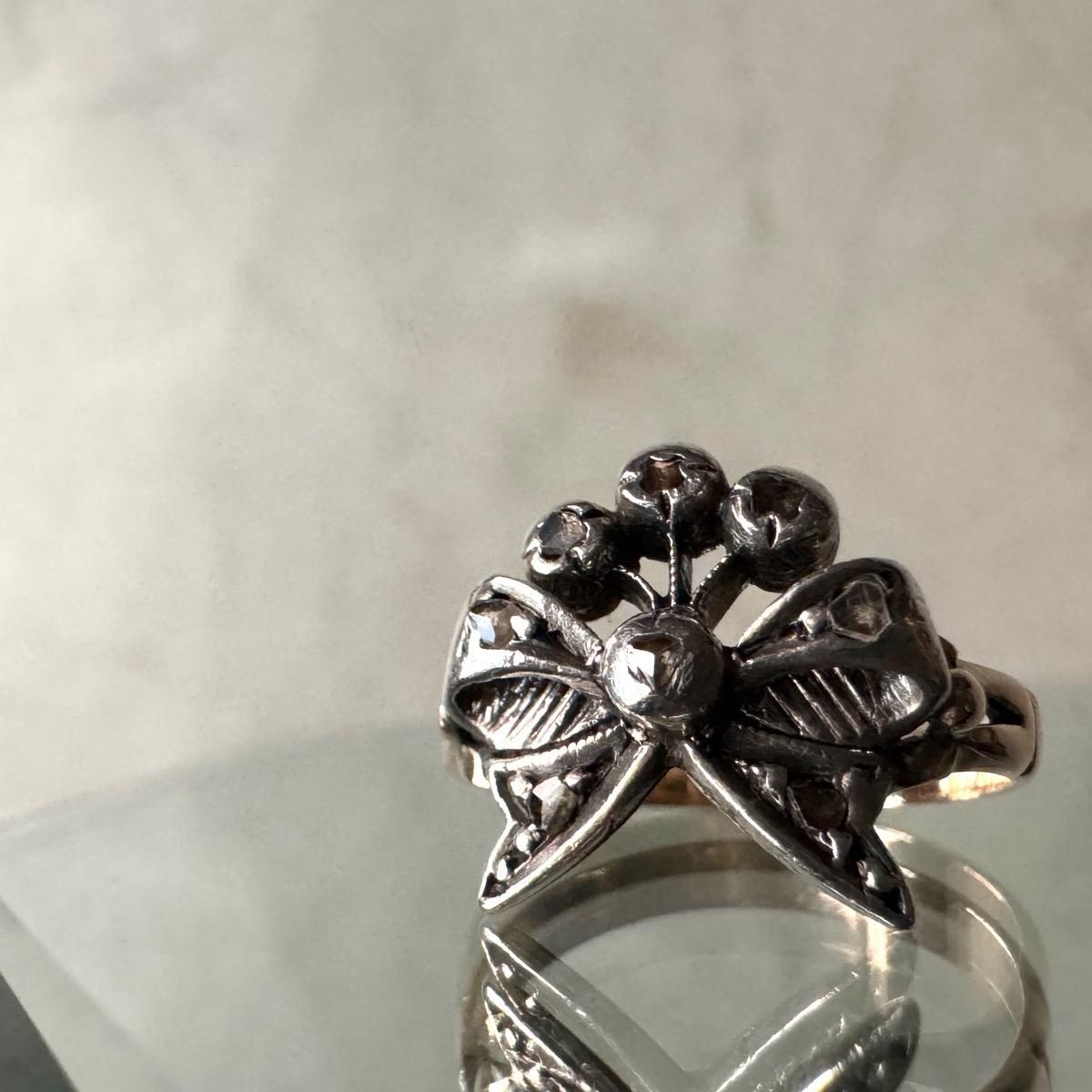 硼 10  ܥ󥰡Georgean 10K Diamond Ribbon Ring