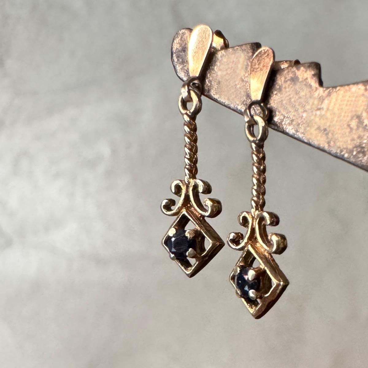 ヴィンテージ 9K サファイア スイングピアス（9K Sapphire Earrings