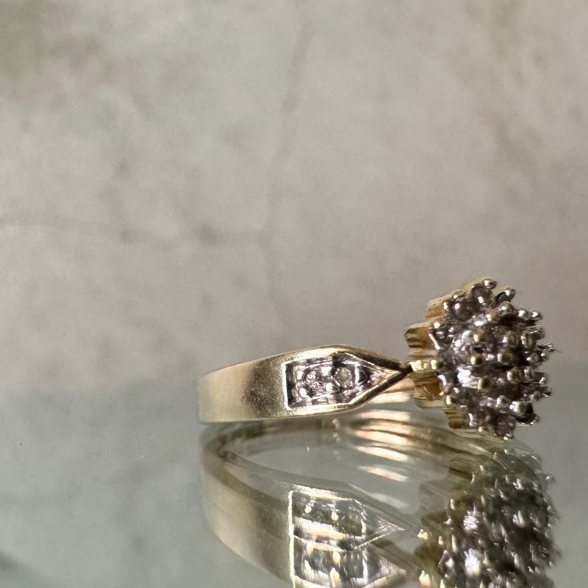 ơ 9  󥰡9K Diamond Ring