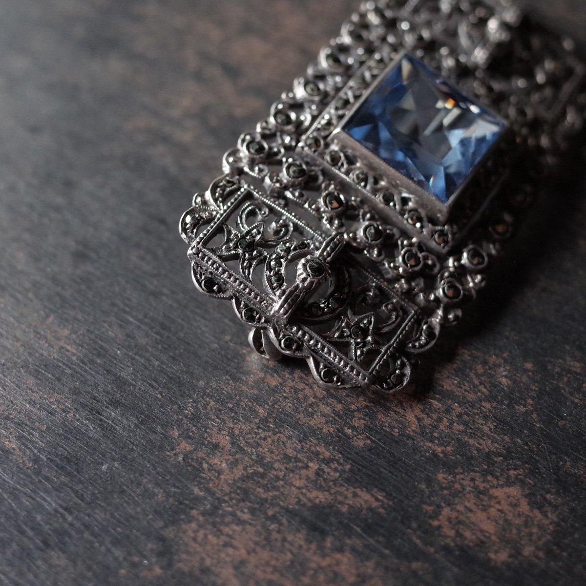 С ޡ ֥롼 饹 ֥1920-30's Silver Marcasite Blue Glass Brooch
