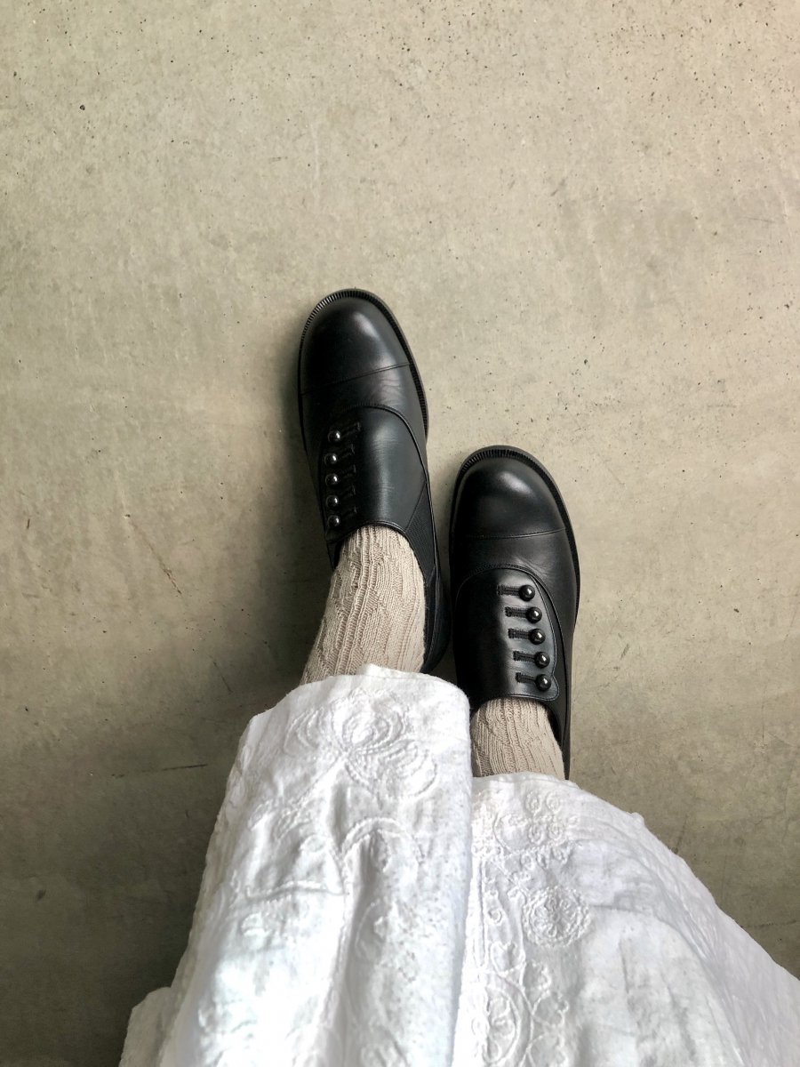 <img class='new_mark_img1' src='https://img.shop-pro.jp/img/new/icons38.gif' style='border:none;display:inline;margin:0px;padding:0px;width:auto;' /> 20OFFBEAUTIFUL SHOES Buttoned Shoesʥӥ塼ƥե륷塼 ܥɥ塼Black 24.0cm