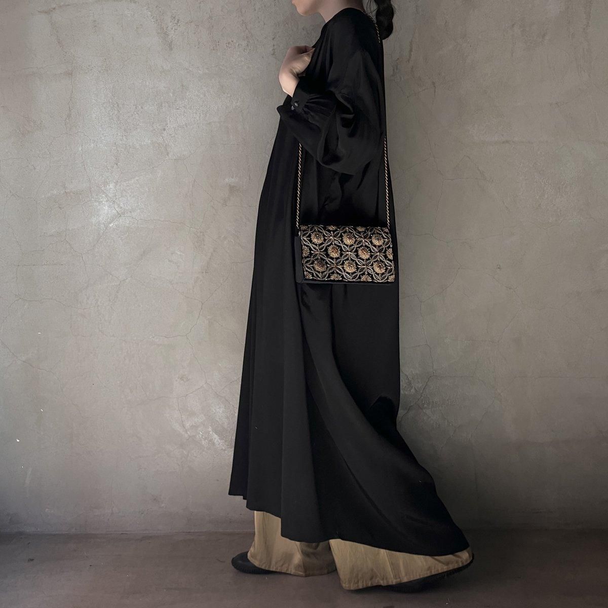 ơ ɽ ХåVintage Zari Shoulder Bag