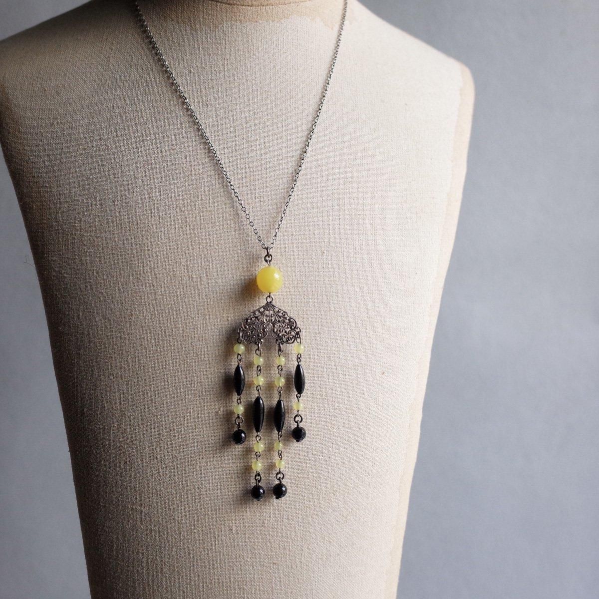 ᥿ 饹 ͥå쥹1920-30's Metal Yellow Glass Necklace