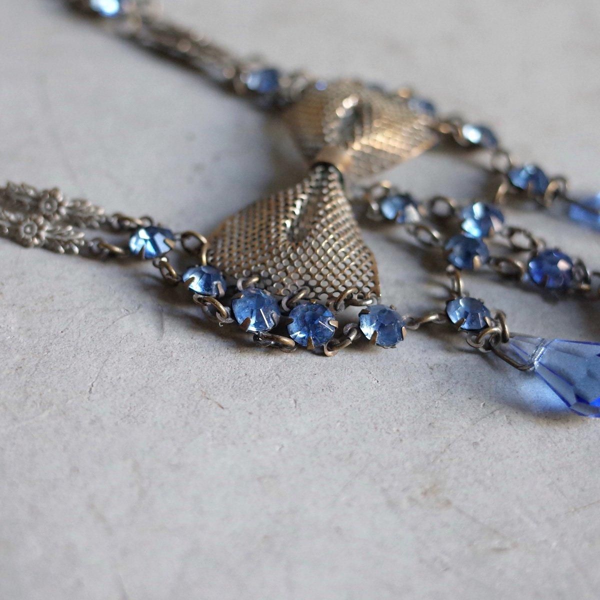 ᥿ ֥롼饹 ܥ ͥå쥹1930's Metal Blue Glass Ribbon Necklace