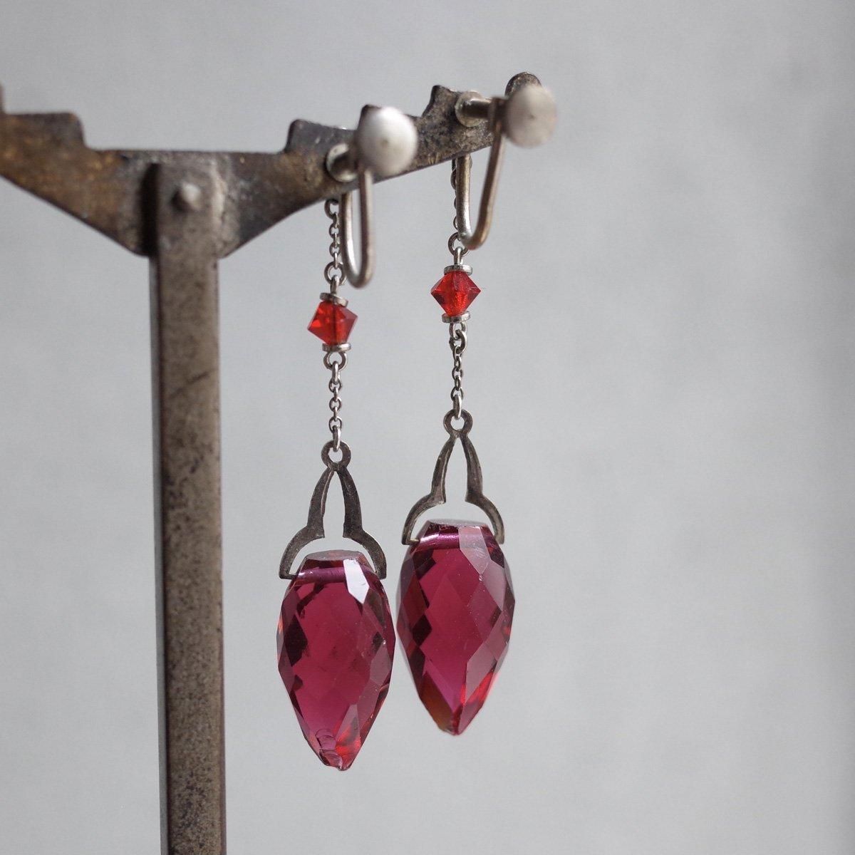 磻å 饹 󥰡1930's Metal Wine Red Glass Earrings