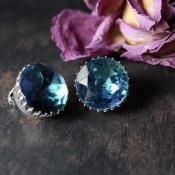 ᥿ 忧饹 󥰡1950's Metal Light Blue Glass Earrings