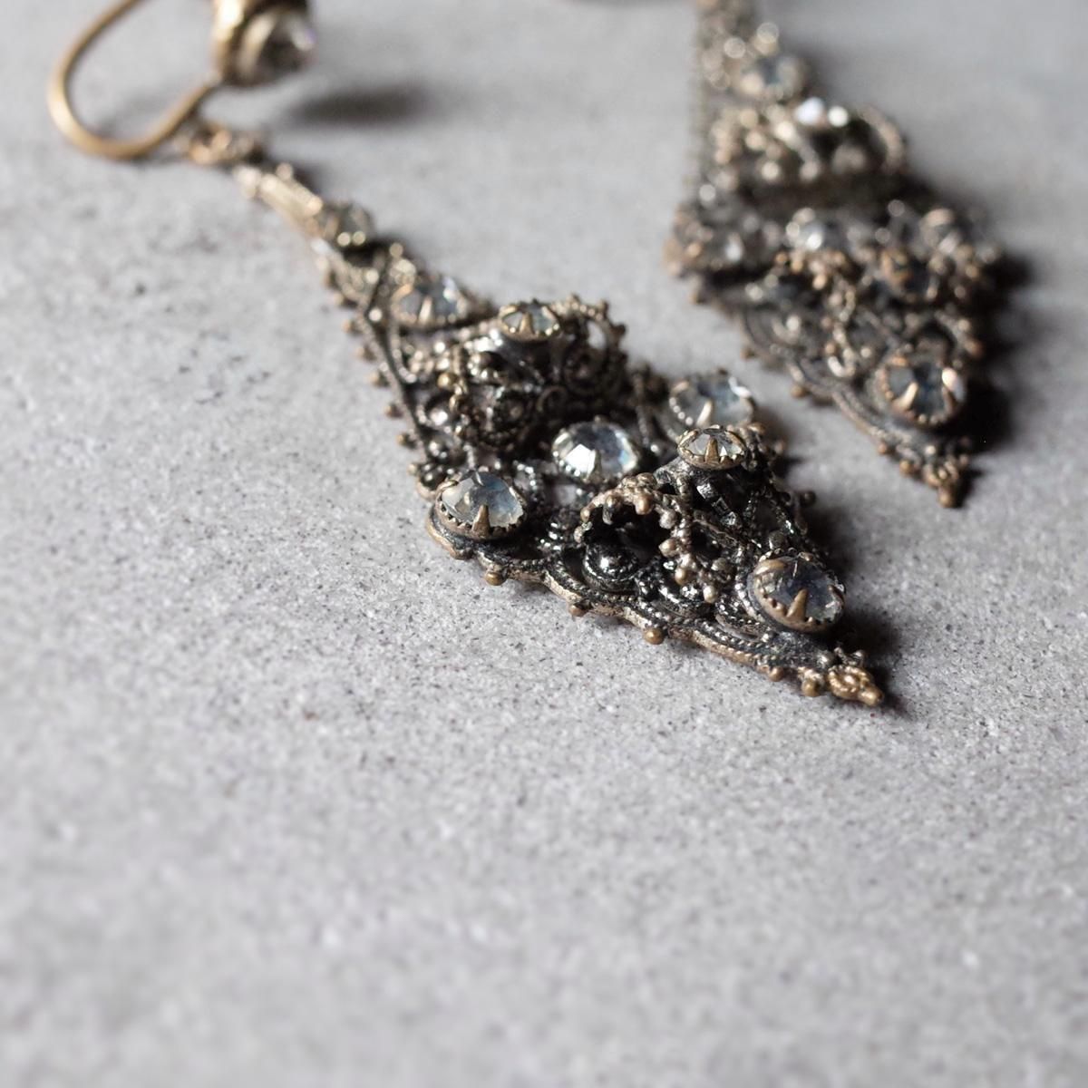 ᥿ ꥢ饹 󥰡1920-30's Metal Clear Glass Earrings