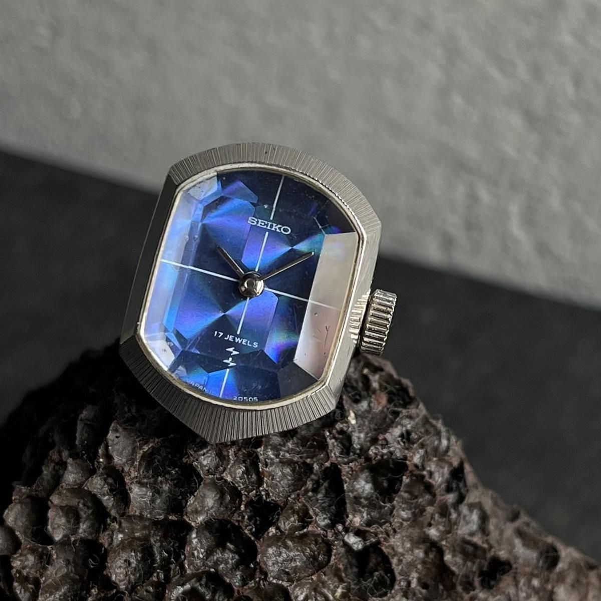 <img class='new_mark_img1' src='https://img.shop-pro.jp/img/new/icons13.gif' style='border:none;display:inline;margin:0px;padding:0px;width:auto;' />SEIKO RING WATCH ( 󥰥å) ֥롼ۥʸ åȥ饹 