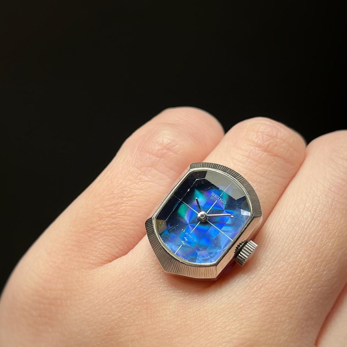 SEIKO RING WATCH (セイコー リングウォッチ) ブルーホログラム文字盤