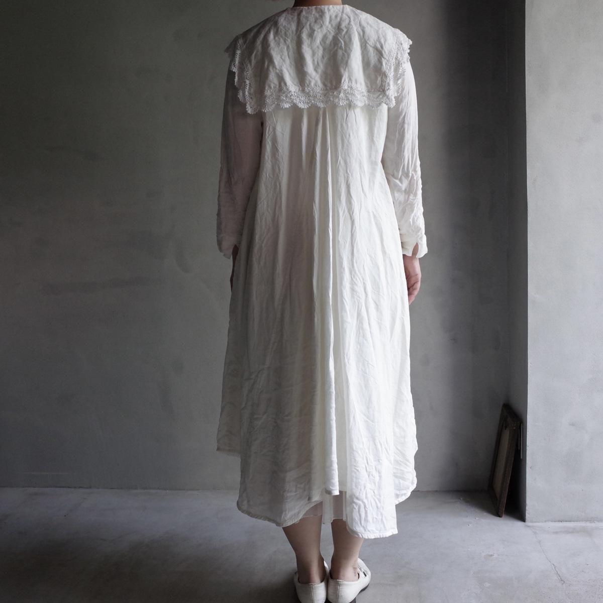 <img class='new_mark_img1' src='https://img.shop-pro.jp/img/new/icons13.gif' style='border:none;display:inline;margin:0px;padding:0px;width:auto;' />HALLELUJAH 7,  Robe Religieuse_col carreʥϥ ƻ ܥå顼Off White