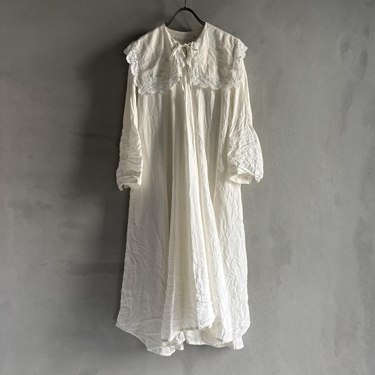 <img class='new_mark_img1' src='https://img.shop-pro.jp/img/new/icons13.gif' style='border:none;display:inline;margin:0px;padding:0px;width:auto;' />HALLELUJAH 7,  Robe Religieuse_col carreʥϥ ƻ ܥå顼Off White