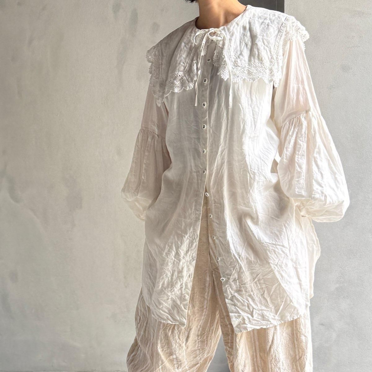 <img class='new_mark_img1' src='https://img.shop-pro.jp/img/new/icons13.gif' style='border:none;display:inline;margin:0px;padding:0px;width:auto;' />HALLELUJAH 5, Chemise Religieuse_col carreʥϥ ƻ֥饦 ܥå顼Off White