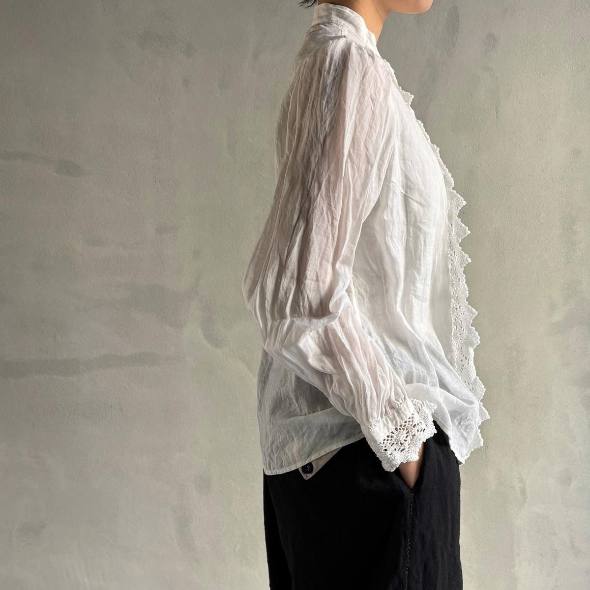 <img class='new_mark_img1' src='https://img.shop-pro.jp/img/new/icons13.gif' style='border:none;display:inline;margin:0px;padding:0px;width:auto;' />HALLELUJAH 2, Chemise a Dentelleʥϥ 졼 ֥饦Off White