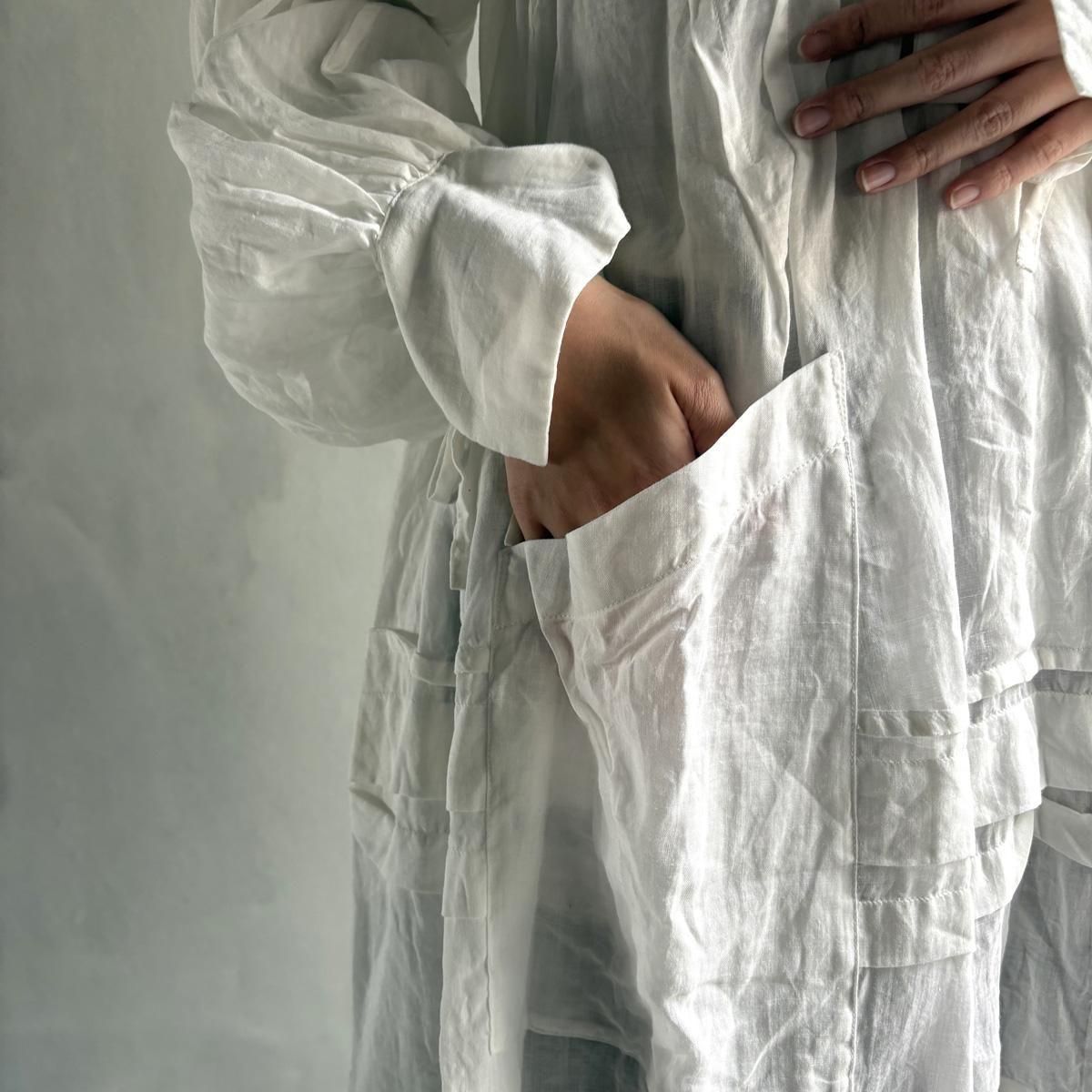 <img class='new_mark_img1' src='https://img.shop-pro.jp/img/new/icons13.gif' style='border:none;display:inline;margin:0px;padding:0px;width:auto;' />HALLELUJAH 1,  Manteau de Bapt  emeʥꥹ ޥȡOff White