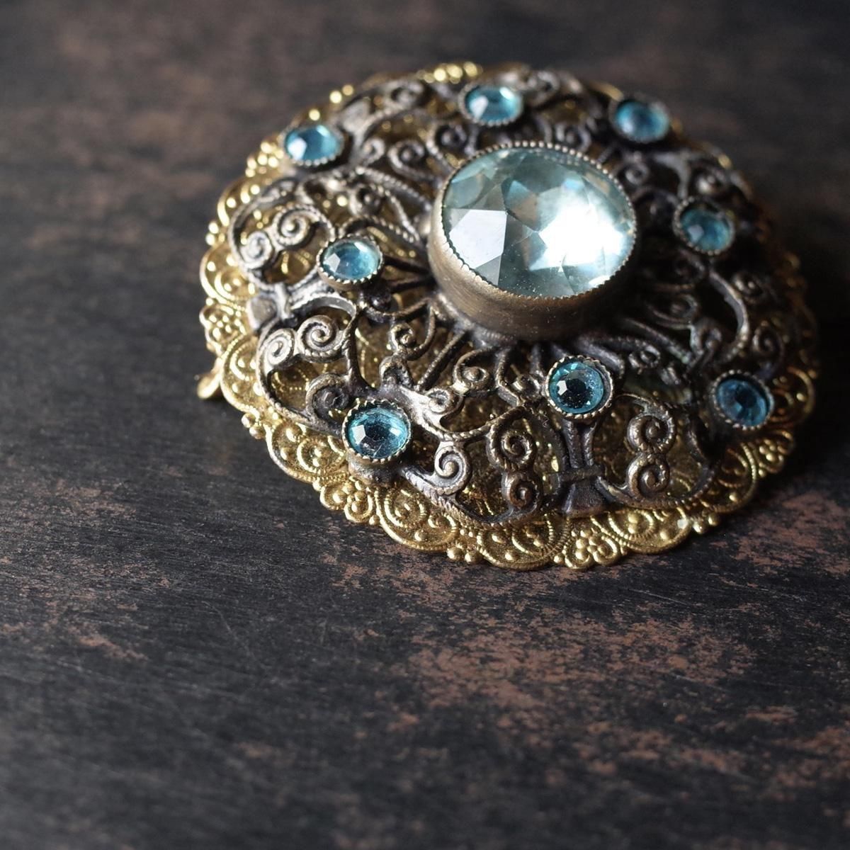 ᥿ 饤ȥ֥롼 饹 ֥1920-30's Metal Light Blue Glass brooch