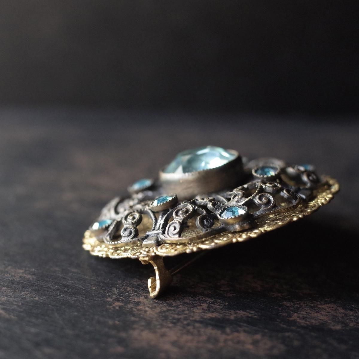 ᥿ 饤ȥ֥롼 饹 ֥1920-30's Metal Light Blue Glass brooch