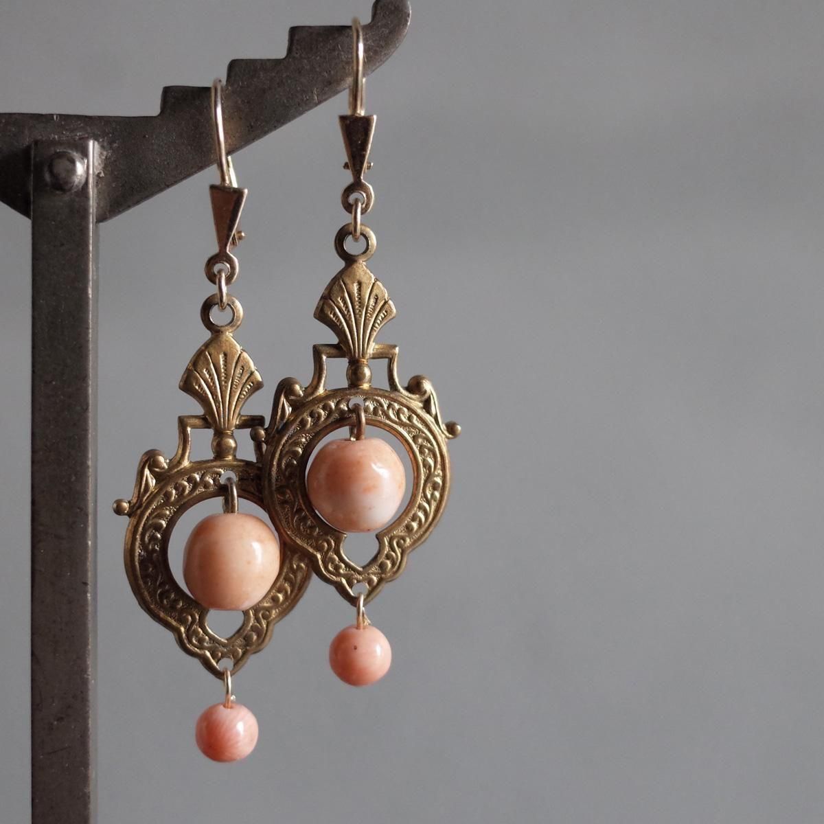 ᥿ ԥ 饹 ԥ1930-40's Metal Coral Pink Glass Earrings