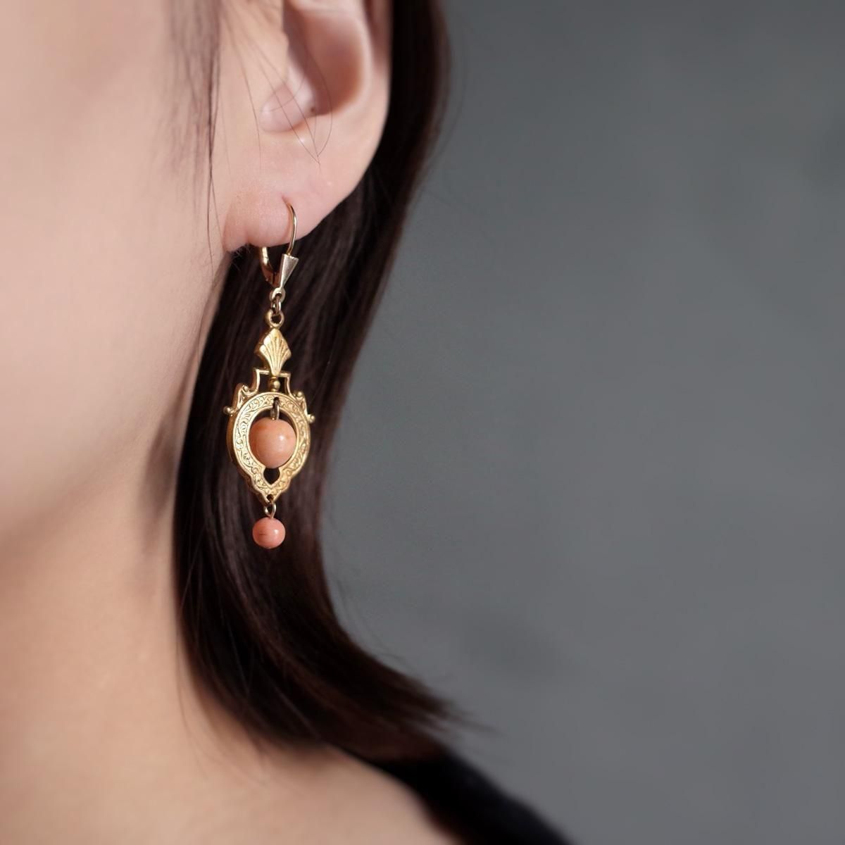 ᥿ ԥ 饹 ԥ1930-40's Metal Coral Pink Glass Earrings