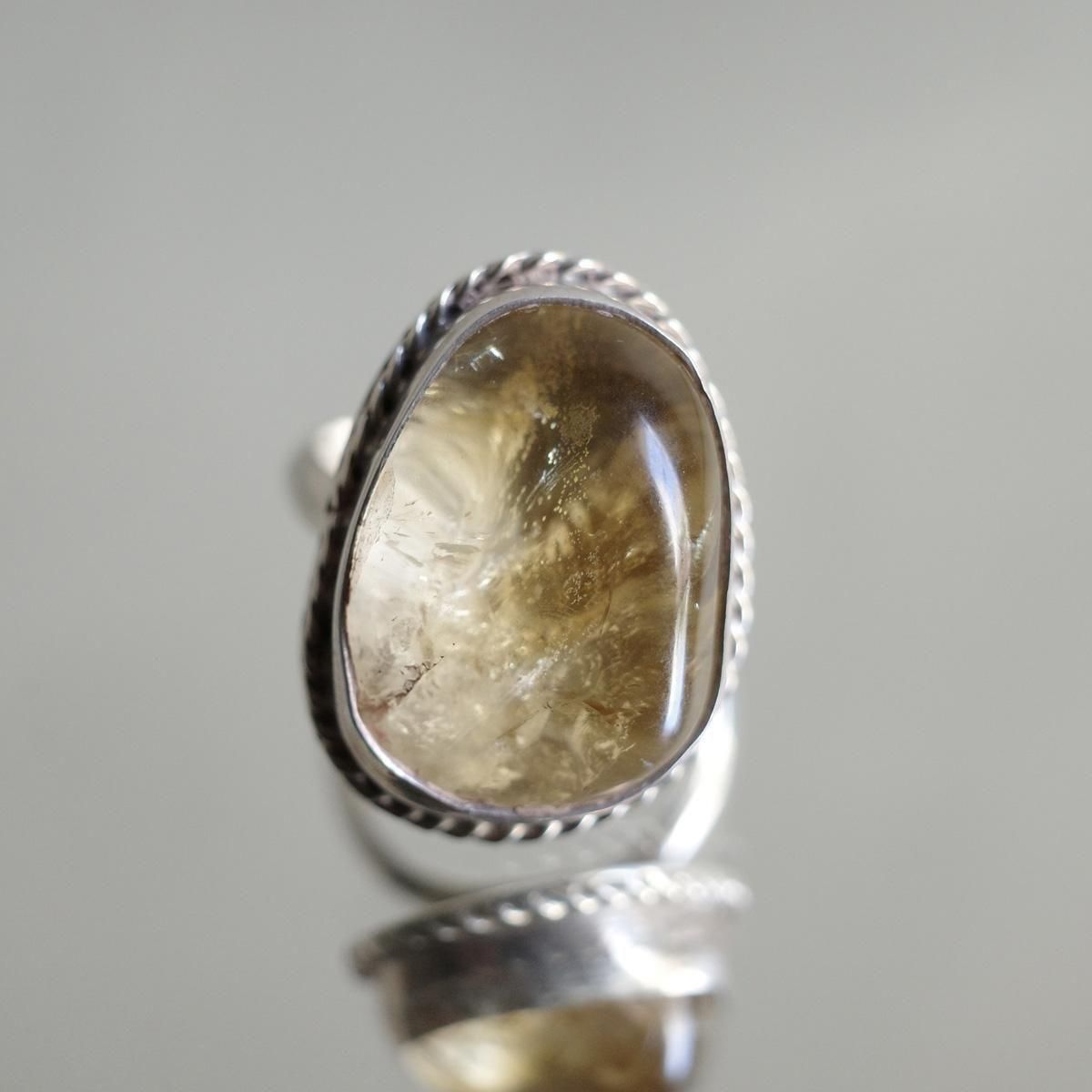 <img class='new_mark_img1' src='https://img.shop-pro.jp/img/new/icons13.gif' style='border:none;display:inline;margin:0px;padding:0px;width:auto;' />ᥭ С  ȥMexican Silver Ring Citrine
