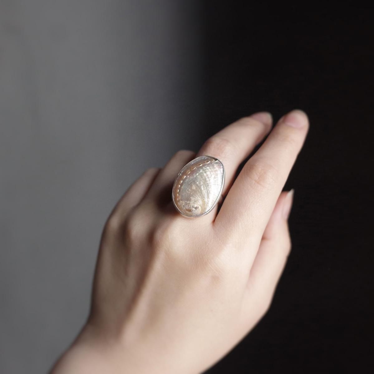 <img class='new_mark_img1' src='https://img.shop-pro.jp/img/new/icons13.gif' style='border:none;display:inline;margin:0px;padding:0px;width:auto;' />ᥭ С  Mexican Silver Ring Shell
