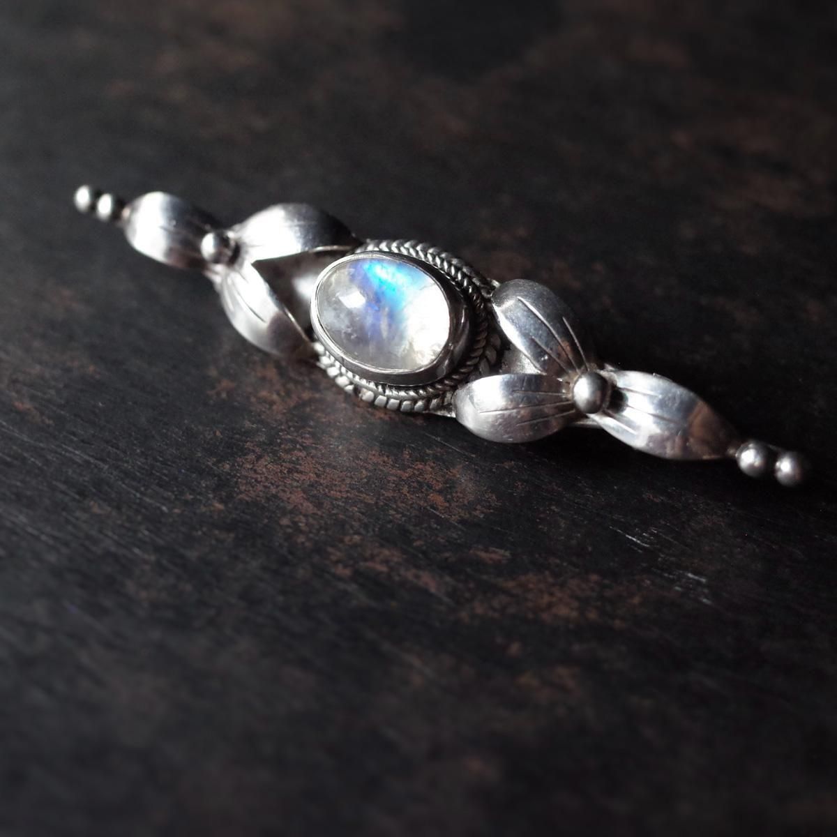 アーツ・アンド・クラフツ シルバー ムーンストーン ヤドリギ バー