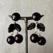 <img class='new_mark_img1' src='https://img.shop-pro.jp/img/new/icons13.gif' style='border:none;display:inline;margin:0px;padding:0px;width:auto;' />1960's French Old Plastic Cherry Earringsʥե ɥץ饹å ꡼ 󥰡