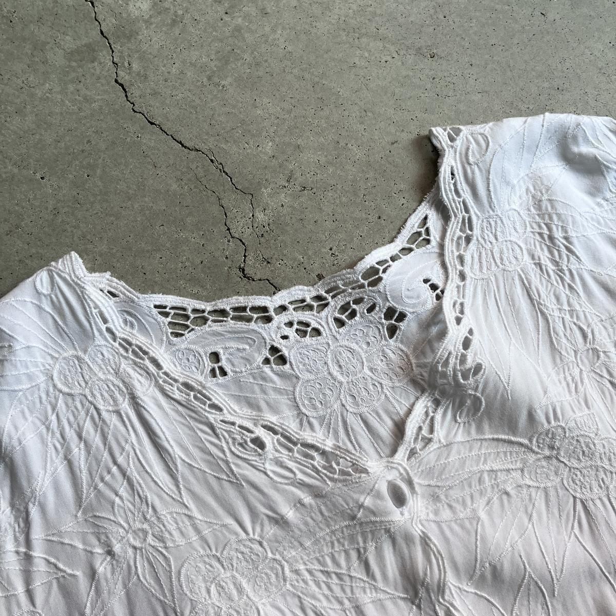 <img class='new_mark_img1' src='https://img.shop-pro.jp/img/new/icons13.gif' style='border:none;display:inline;margin:0px;padding:0px;width:auto;' />U.S. ơ åȥ졼 ֥饦Vintage Rib Cutwork Lace Blouse
