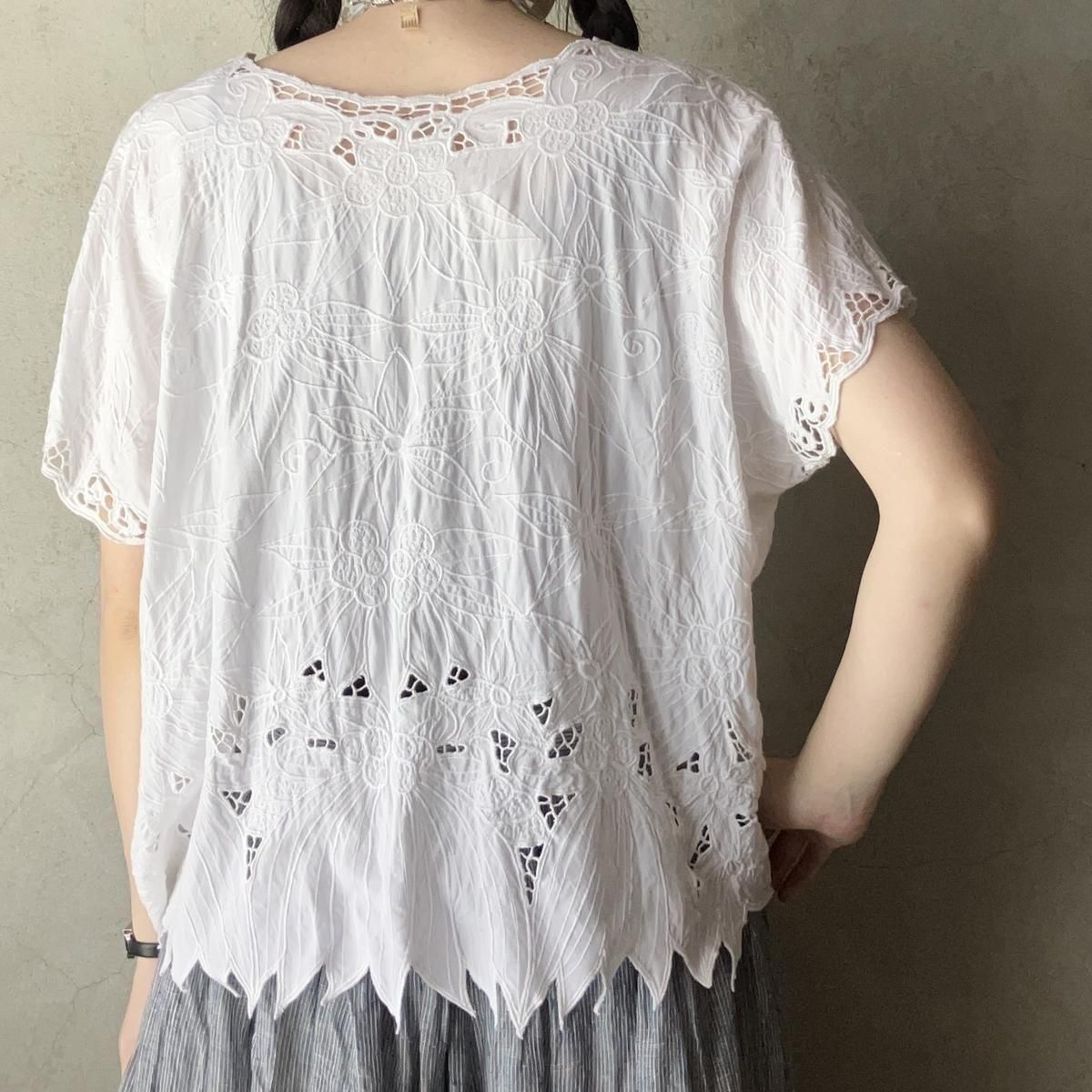 <img class='new_mark_img1' src='https://img.shop-pro.jp/img/new/icons13.gif' style='border:none;display:inline;margin:0px;padding:0px;width:auto;' />U.S. ơ åȥ졼 ֥饦Vintage Rib Cutwork Lace Blouse
