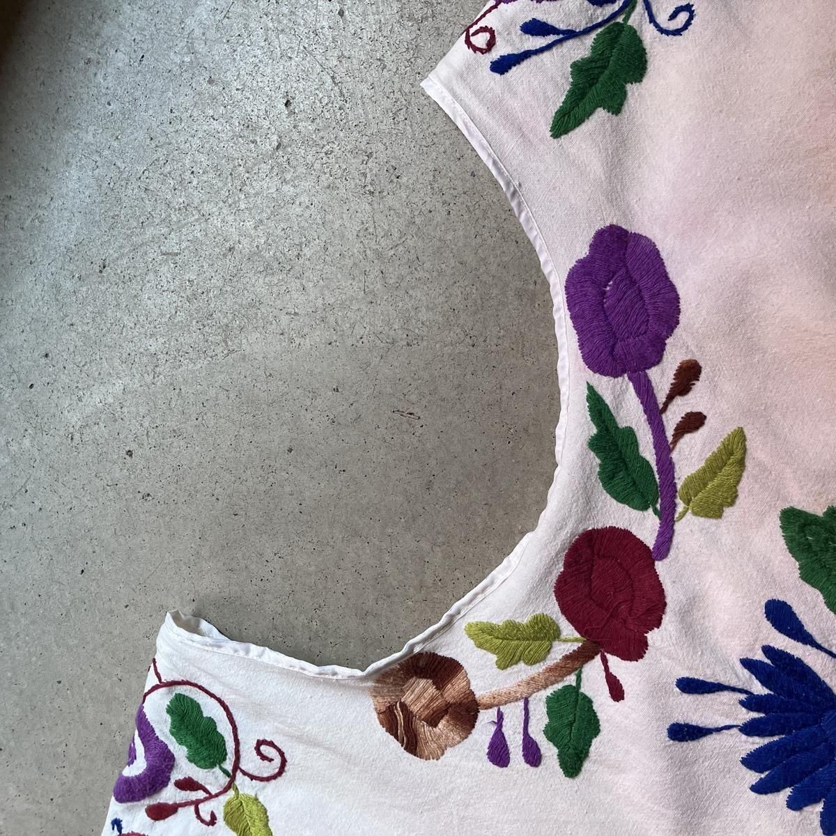 <img class='new_mark_img1' src='https://img.shop-pro.jp/img/new/icons13.gif' style='border:none;display:inline;margin:0px;padding:0px;width:auto;' />ơ åȥ ᥭɽ ɥ쥹Vintage Cotton Mexican Embroidery Dress
