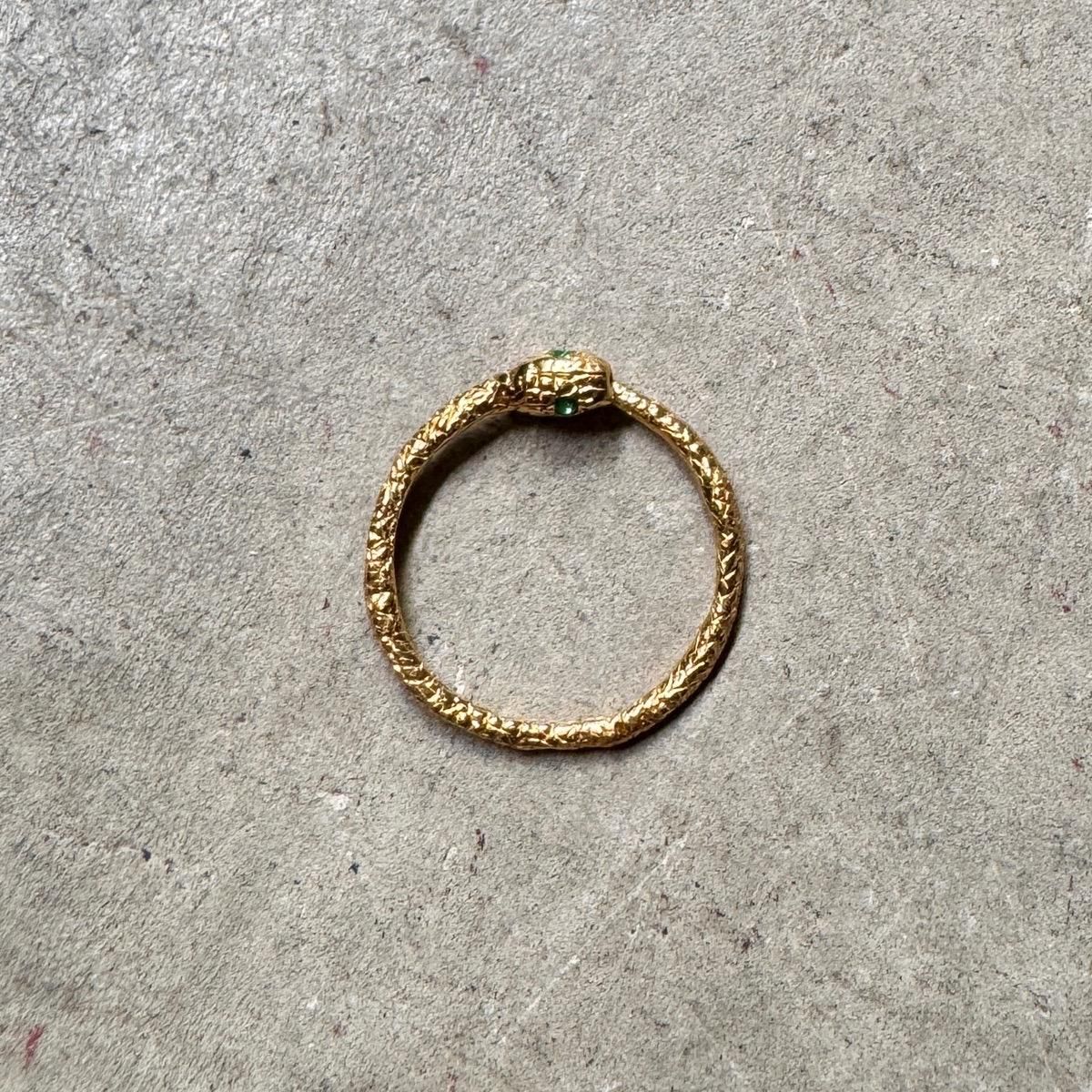 <img class='new_mark_img1' src='https://img.shop-pro.jp/img/new/icons56.gif' style='border:none;display:inline;margin:0px;padding:0px;width:auto;' />momocreatura Snake Ring Gold Emeraldʥإӥ  ɡ